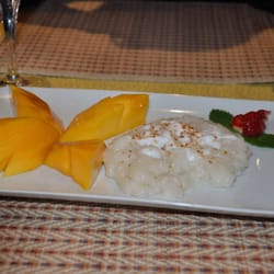 Ban Thai - L'excellent Rig Gluant à la noix de Coco avec sa crème coco parsemé de sésame grillé et sa mangue mûre !