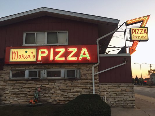 Maria’s Pizza by null