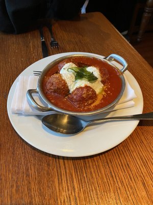 Gola Osteria Restaurant & Catering by null