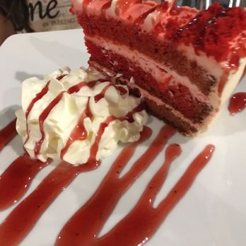 Las Casas de los Mercaderes - Red velvet cake - Breakfast & Brunch Near Me - Seville, SE