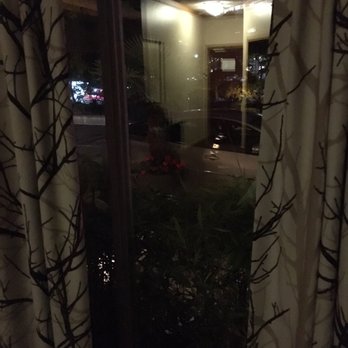 The Edgewater Hotel - A parked car is behind the curtain. 1st floor room is, as my friend Helen who didn't speak English as first language would say, "So suck." - Hotels Near Me - Seattle, Washington The Edgewater Hotel - A parked car is behind the curtain. 1st floor room is, as my friend Helen who didn't speak English as first language would say, "So suck." - Hotels Near Me - Seattle, Washington