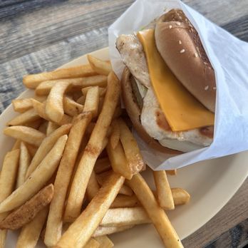 Douglas Burgers #5 - Grilled chicken sandwich - Fast Food Near Me - Norwalk, California Douglas Burgers #5 - Grilled chicken sandwich - Fast Food Near Me - Norwalk, California