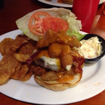 Boston Burger - 420 burger with lettuce and tomato - Burgers Near Me - Boston, Massachusetts