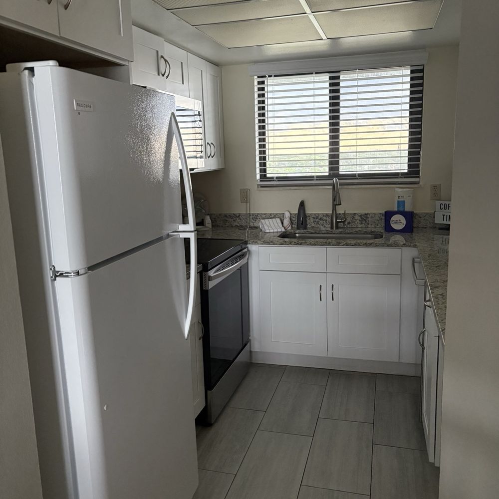 Ocean Properties - Kitchen - Real Estate Services Near Me - New Smyrna Beach, Florida Ocean Properties - Kitchen - Real Estate Services Near Me - New Smyrna Beach, Florida