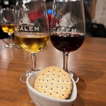 Cálem - Wineries Near Me - Vila Nova de Gaia, 13