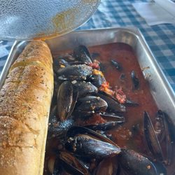Best Of The Wurst - Mussels