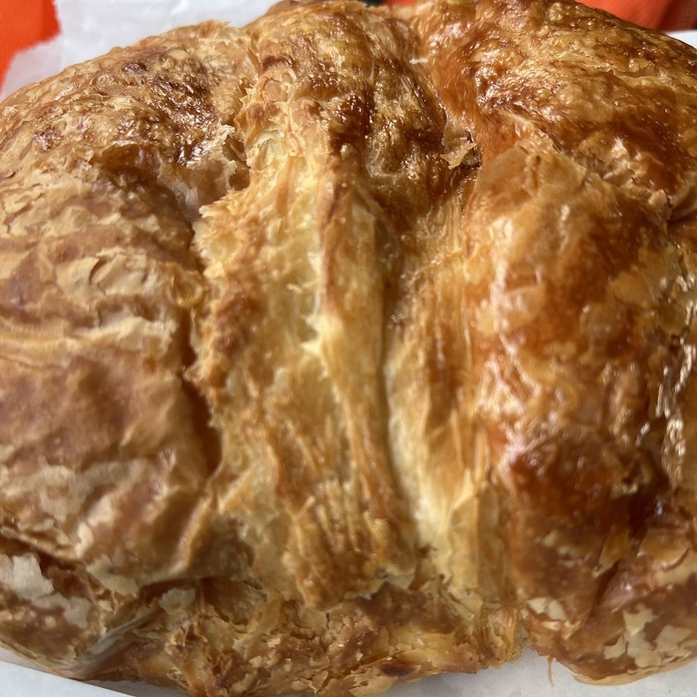Ham and cheese croissant. It's very good. Ham and cheese croissant. It's very good.