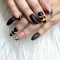 Lush Nail Lounge - _Nina_