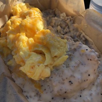 Beachin’ Biscuits - Pismo Pier - Breakfast & Brunch Near Me - Pismo Beach, California