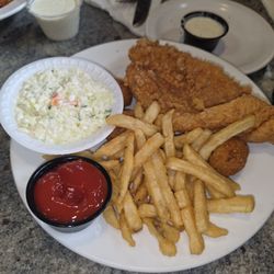Pine Mountain Grill & Gifts - Catfish meal is so good