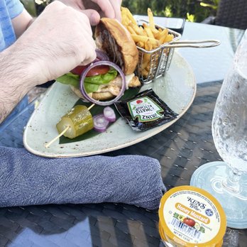 Cheeca Lodge & Spa - Chicken sandwich - Resorts Near Me - Islamorada, Florida Cheeca Lodge & Spa - Chicken sandwich - Resorts Near Me - Islamorada, Florida