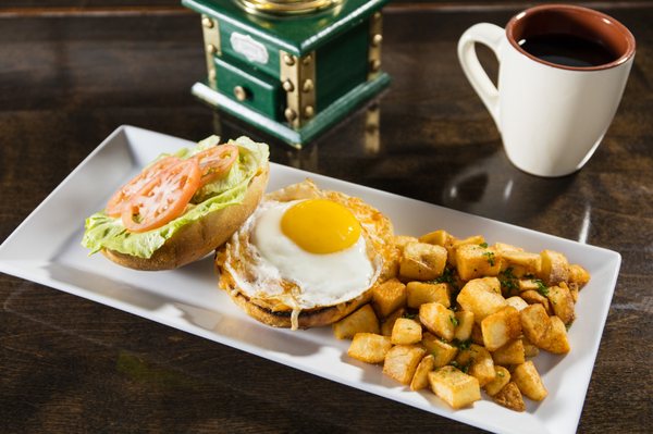 L'Gros Luxe Vieux-Longueuil by null