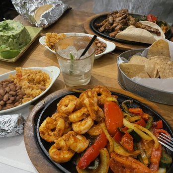 Espadín - Shrimp Fajitas and steak fajitas - Cocktail Bars Near Me - Temecula, California