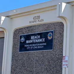 Belmont Plaza Olympic Pool - Beach Maintenance