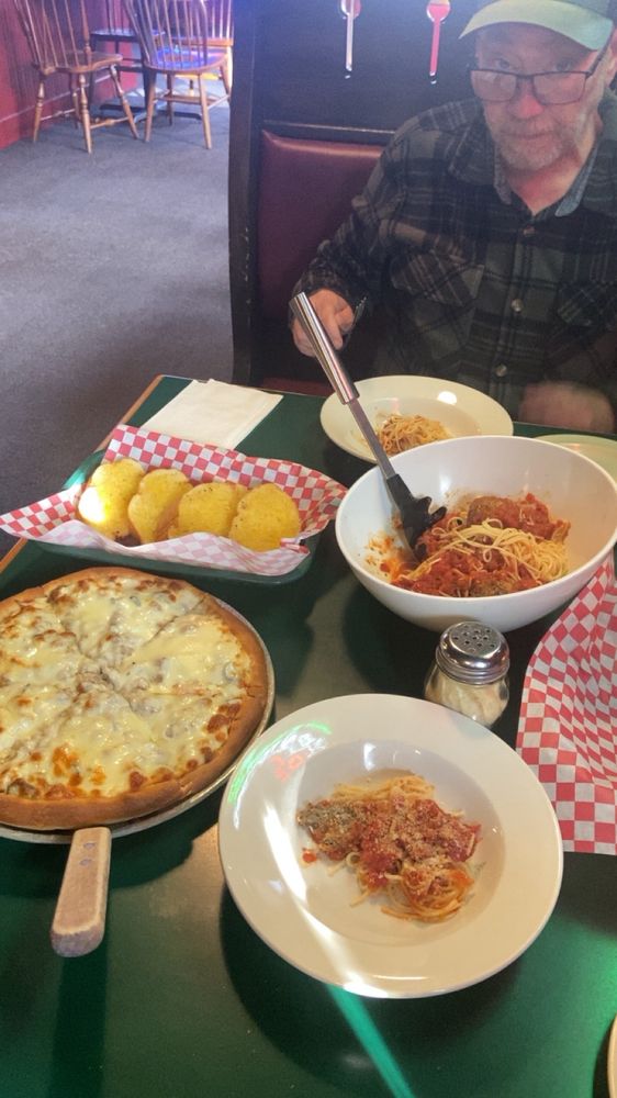 Rod’s Pizza Cellar