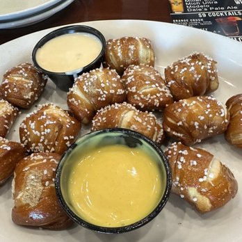 Anchor Bar Leesburg - Happy hour Pretzel Bites $7 - Chicken Wings Near Me - Leesburg, Virginia