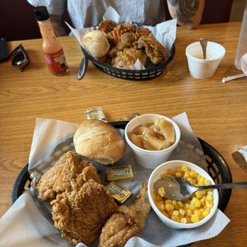 Chicken House - Chicken Wings Near Me - Sellersburg, Indiana