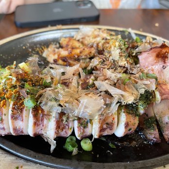 Iyasare - poppo yaki
umami marinated & grilled Japanese whole squid, tempura tentacles - Japanese Near Me - Berkeley, California Iyasare - poppo yaki
umami marinated & grilled Japanese whole squid, tempura tentacles - Japanese Near Me - Berkeley, California