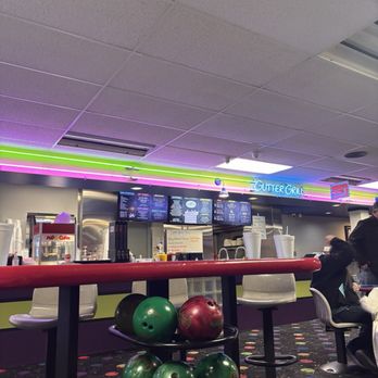 Summit Lanes - Bowling Near Me - Lees Summit, Missouri