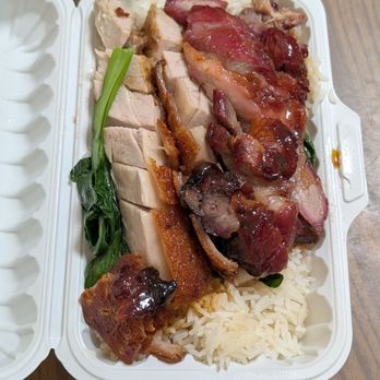Auric King - Roasted pork and BBQ pork with greens on rice - Chinese Near Me - Markham, Ontario