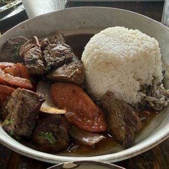 Aji Peruvian Cuisine - Lomo saltado 10/10 - Peruvian Near Me - Long Beach, California