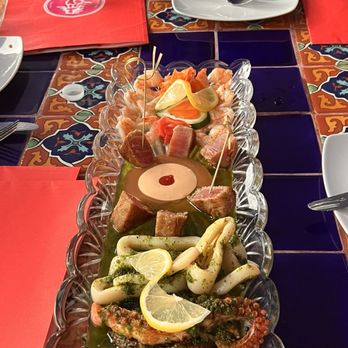 Rosa Sirena's - Mixed seafood appetizer. - Cocktail Bars Near Me - Isla Mujeres, ROO Rosa Sirena's - Mixed seafood appetizer. - Cocktail Bars Near Me - Isla Mujeres, ROO