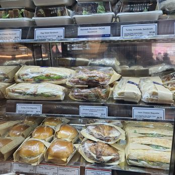 Paris Baguette - Bakeries Near Me - Queens, New York