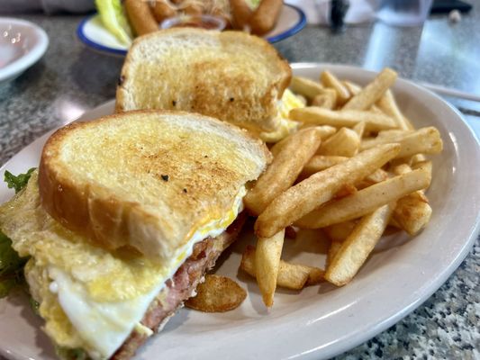 Tito's Diner by null