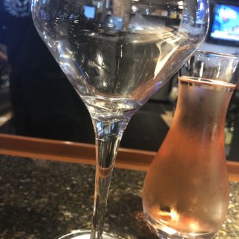 Anchor Bar - Belleruche Rose - Chicken Wings Near Me - Buffalo, New York