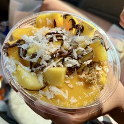R&J Fresh Smoothies - mango smoothie bowl