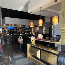 Wu's House - Front Desk