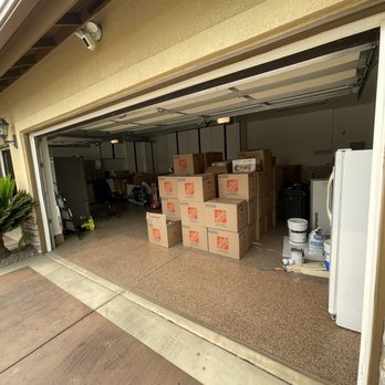 4US Moving - Just the boxes , all furniture was setup inside - Movers Near Me - Los Angeles, California