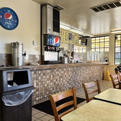 Boulevard Burgers - Inside