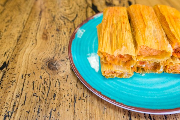 Los Tamales by null