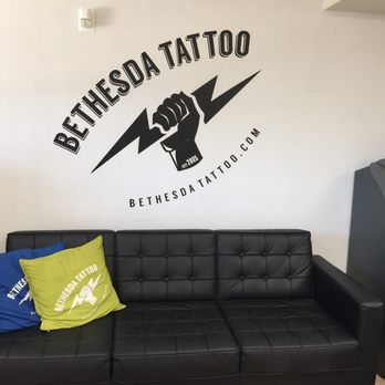 Bethesda - The waiting area - Tattoo Near Me - Bethesda, Maryland
