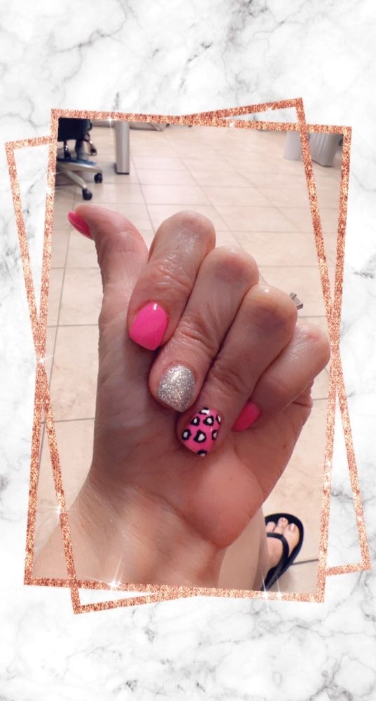 Tammys Nails and Spa Logo