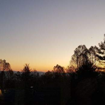 Echo Mountain Inn - Hotels Near Me - Hendersonville, North Carolina