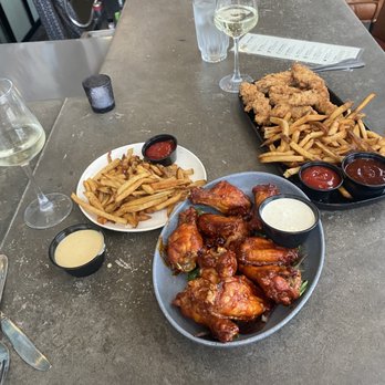 The Goat Sobro - Gojuchang wings and chicken tender platter - American Near Me - Nashville, Tennessee The Goat Sobro - Gojuchang wings and chicken tender platter - American Near Me - Nashville, Tennessee