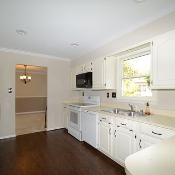 Berry Home Solutions - Cabinet Refinishing, Flooring & Paint - General Contractors Near Me - Lorton, Virginia Berry Home Solutions - Cabinet Refinishing, Flooring & Paint - General Contractors Near Me - Lorton, Virginia