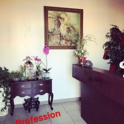 Paris In the Spring Body Massage-Massage