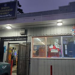 Marina Market - Outside/entrance