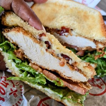 Slim Chickens - Chicken Club on Toast - Southern Near Me - Saint Louis, Missouri Slim Chickens - Chicken Club on Toast - Southern Near Me - Saint Louis, Missouri