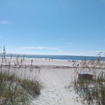 Burkes Beach - Beaches Near Me - Hilton Head Island, South Carolina Burkes Beach - Beaches Near Me - Hilton Head Island, South Carolina