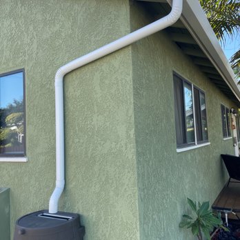 Pacific Coast Seamless - Gutter Services Near Me - Huntington Beach, California