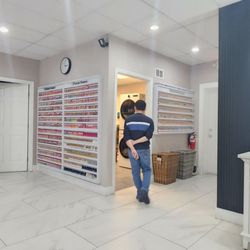 Inside. Nail selection area