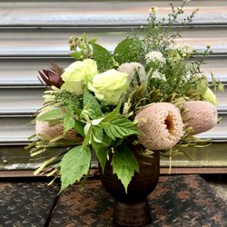 Stem - Bold arrangement for an artist