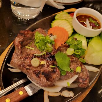 Chaa Roen Pohn - Steak Laos ($17.00) - dry - Laotian Near Me - San Francisco, California Chaa Roen Pohn - Steak Laos ($17.00) - dry - Laotian Near Me - San Francisco, California
