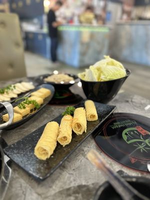 J’s Mini Hot Pot by null