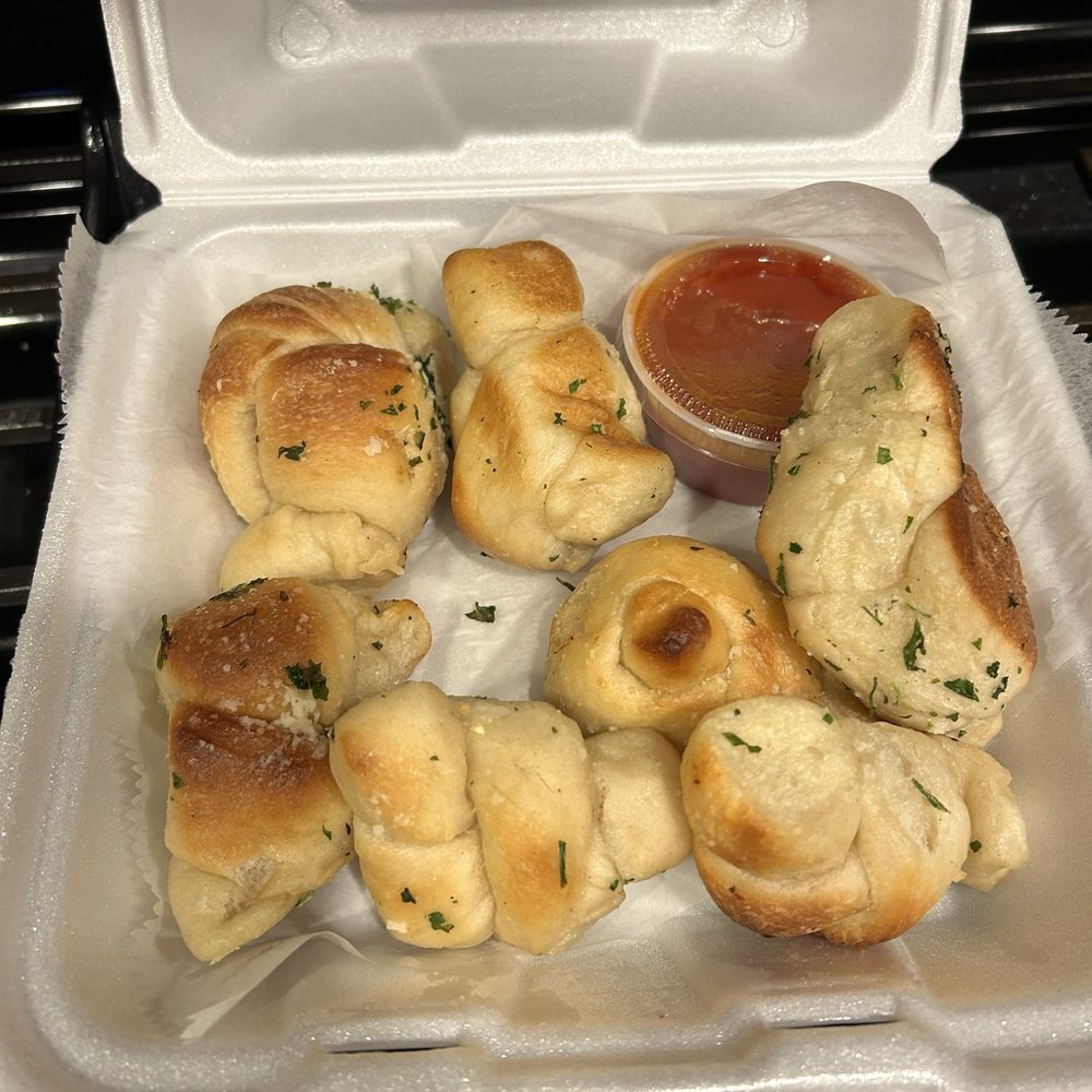 Victorio's II - Garlic knots - Pizza Near Me - Bay Shore, New York Victorio's II - Garlic knots - Pizza Near Me - Bay Shore, New York