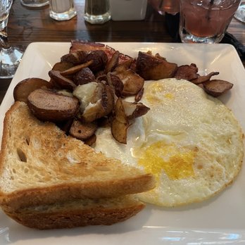 Hamilton's Kitchen - Farmhouse Platter - New American Near Me - Winter Park, Florida